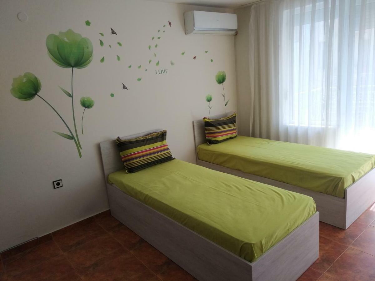 Downtown Studio Apartment Varna ภายนอก รูปภาพ